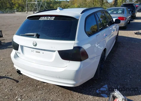 2011 BMW 328I из США, поврежденный, VIN WBAUT9C57BA191866